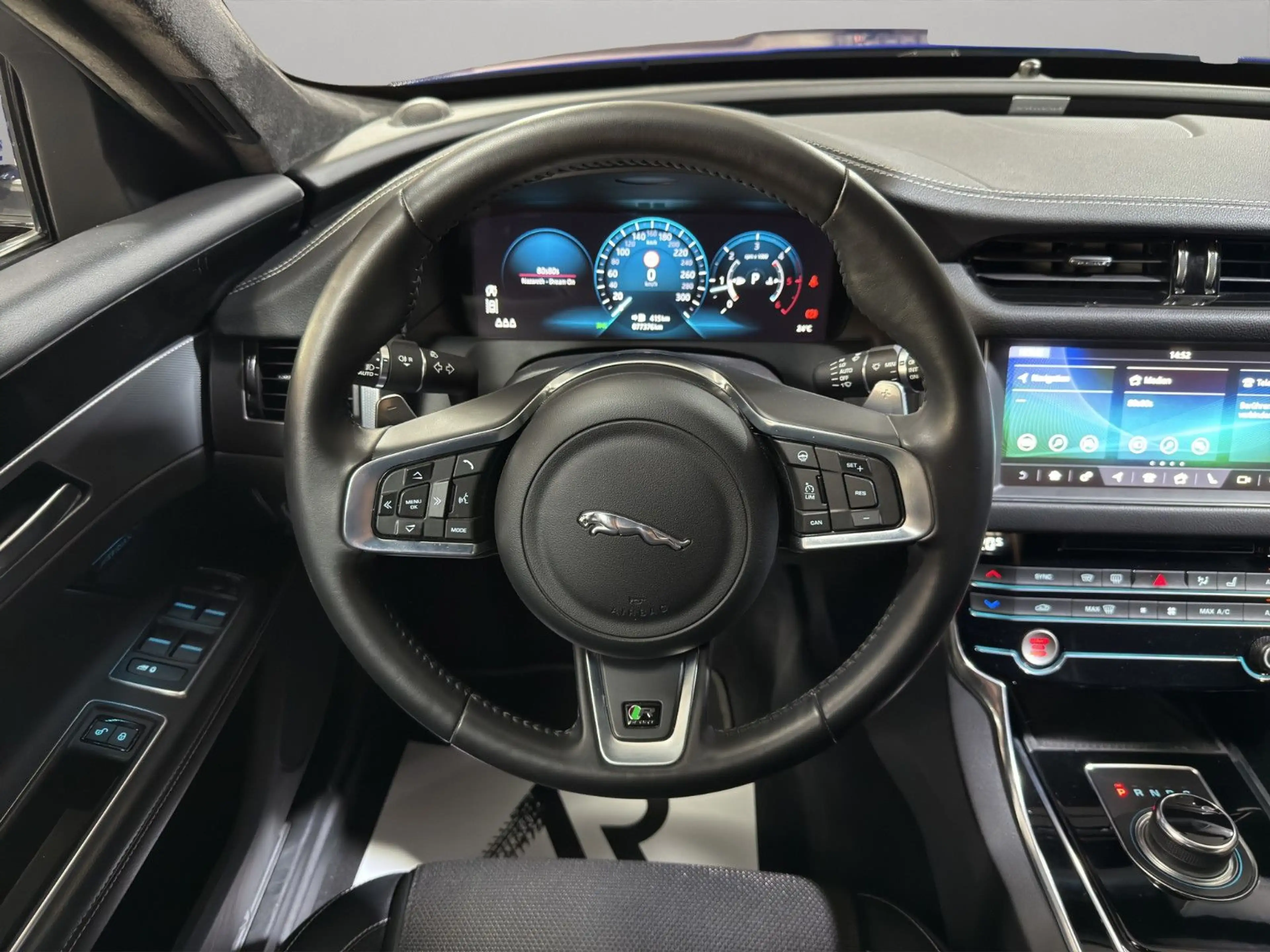 Jaguar XF Sportbrake R-Sport Kam AHK PDC Leder — photo 10