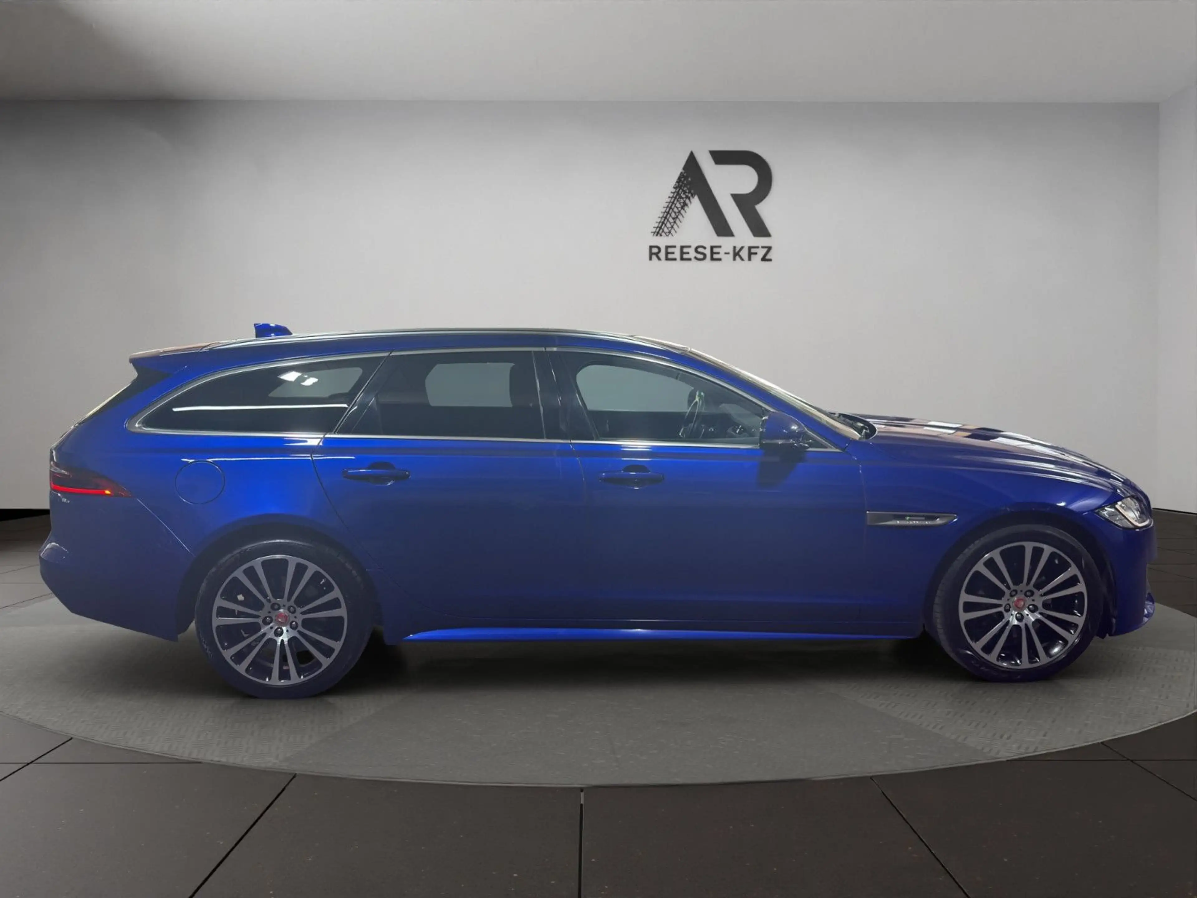 Jaguar XF Sportbrake R-Sport Kam AHK PDC Leder — photo 6