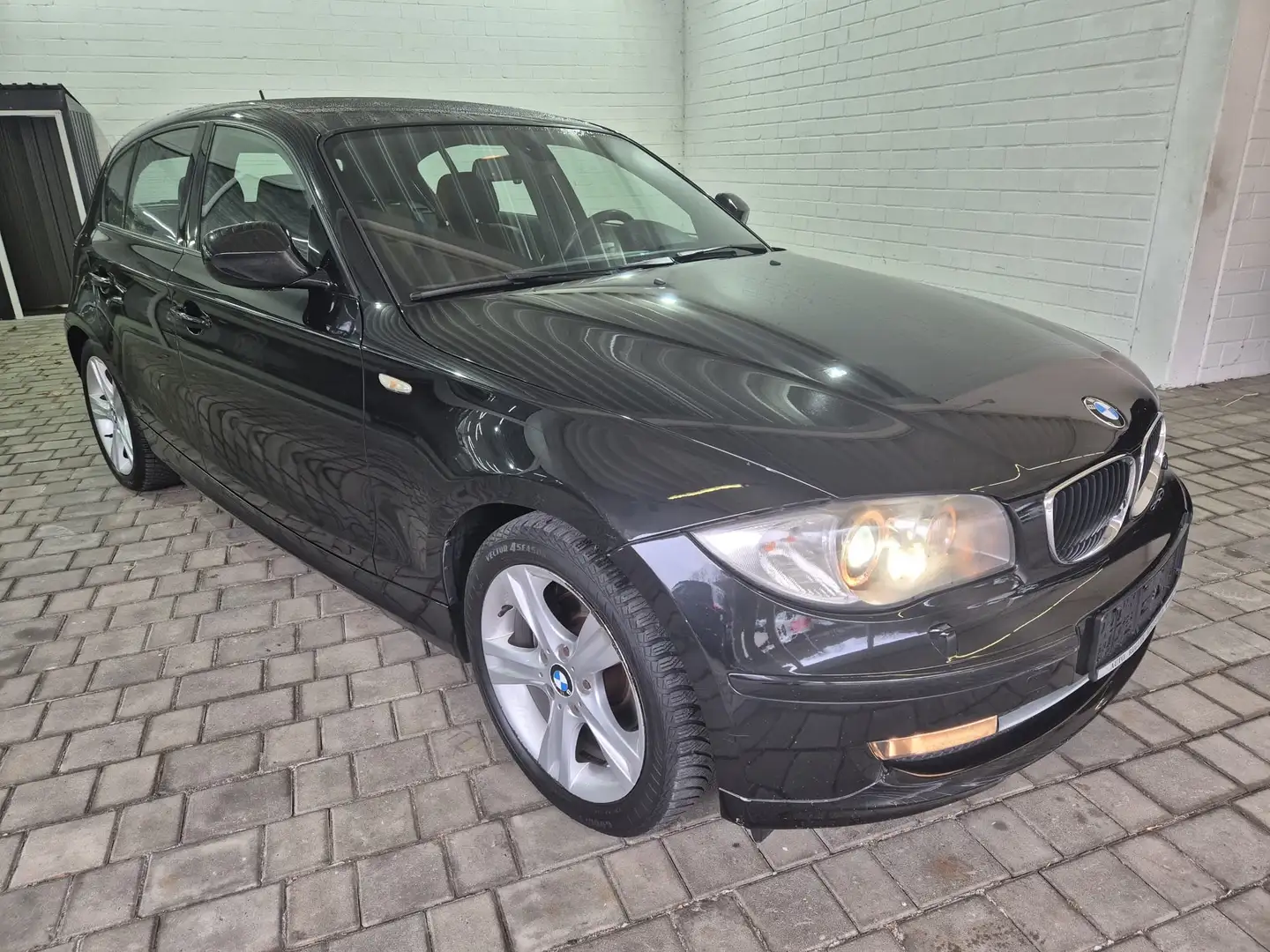 BMW 118 118i Noir - 1