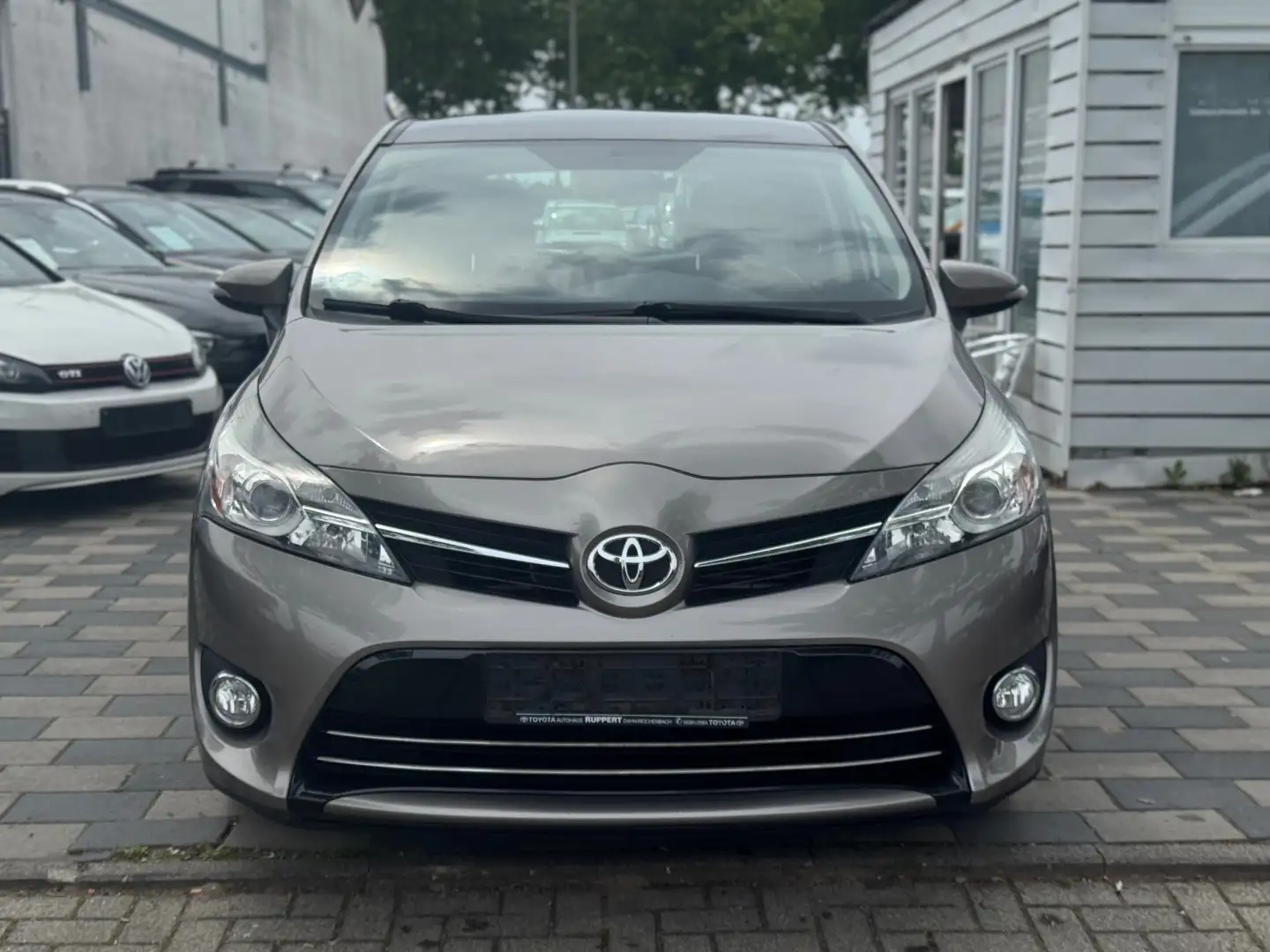 Toyota Verso SkyView Edition/Cam/Navi/Scheckheft Grau - 2