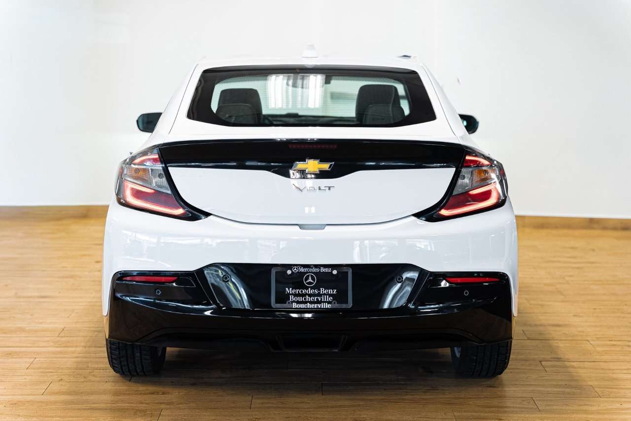 2019 Chevrolet Volt ** PREMIER ** Heated steering wheel *  Heated seat — снимка 1