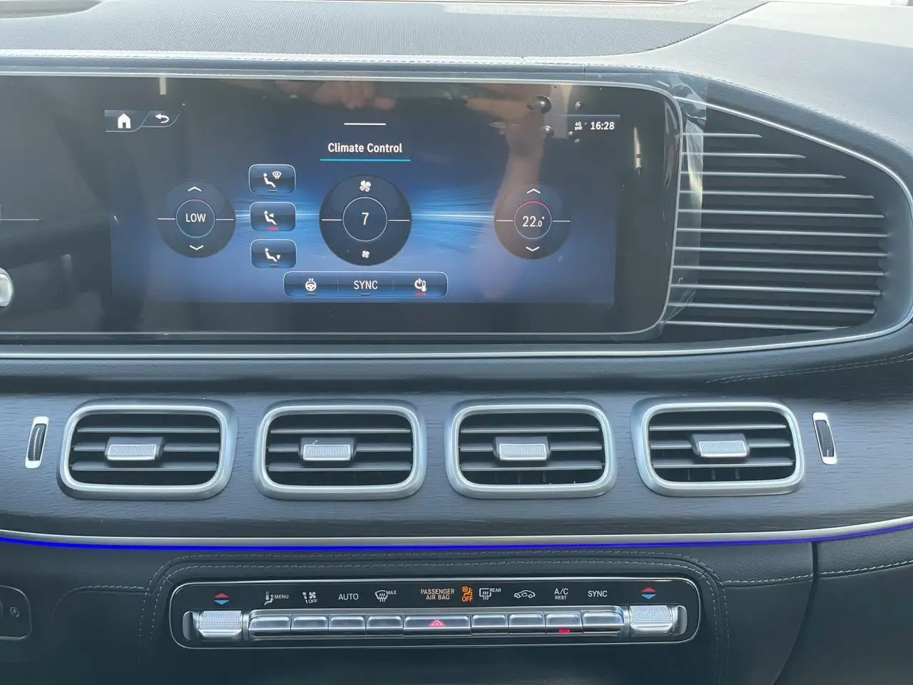 Mercedes-Benz GLE снимка Mercedes-Benz GLE