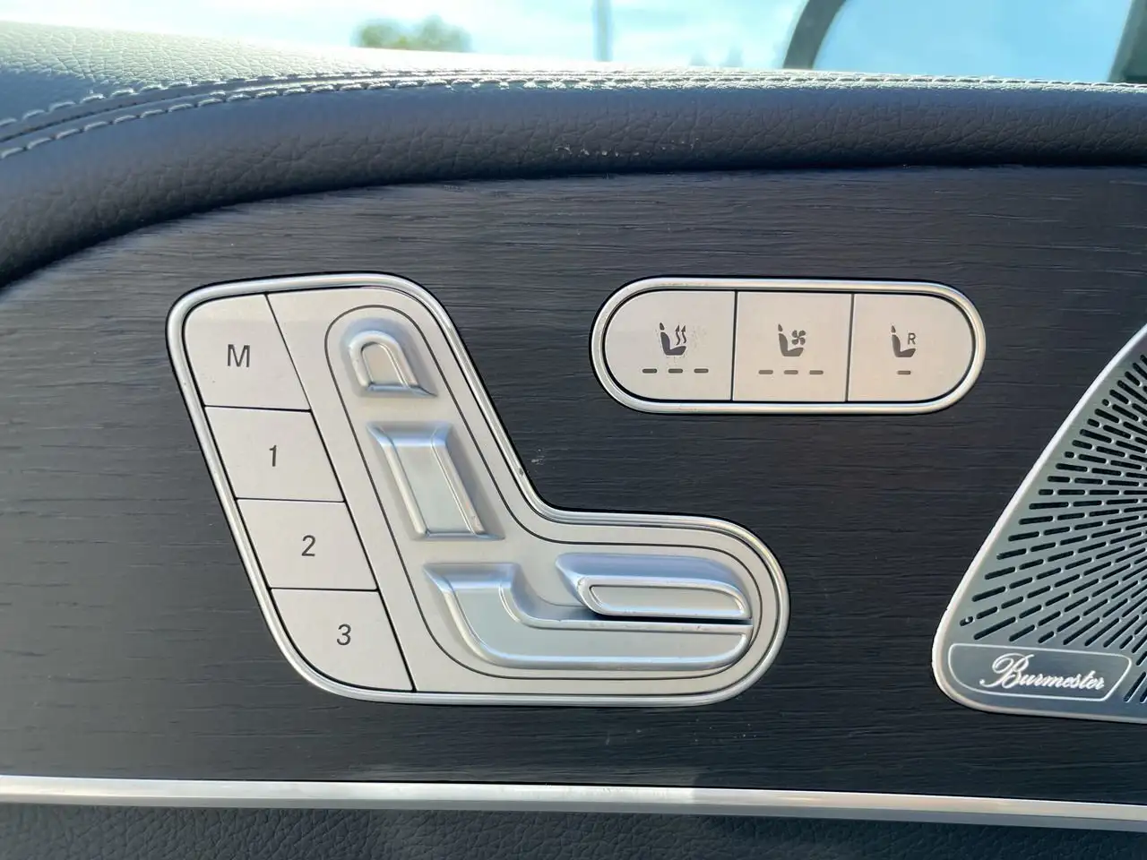 Mercedes-Benz GLE снимка Mercedes-Benz GLE