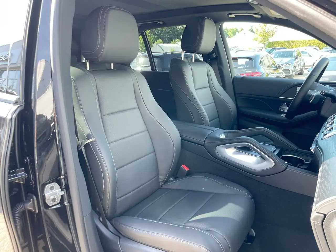 Mercedes-Benz GLE снимка Mercedes-Benz GLE