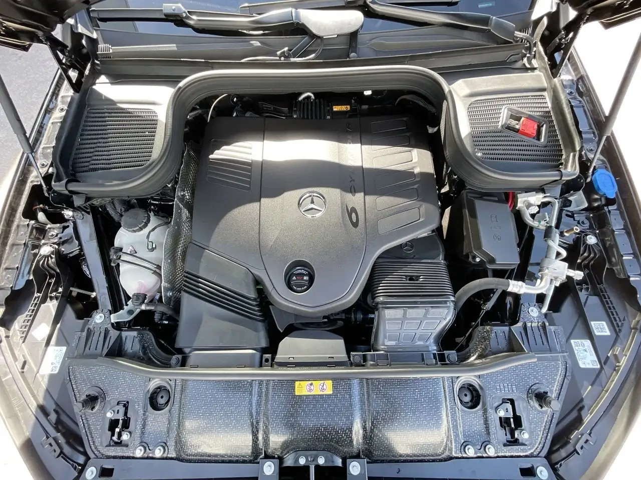 Mercedes-Benz GLE снимка Mercedes-Benz GLE