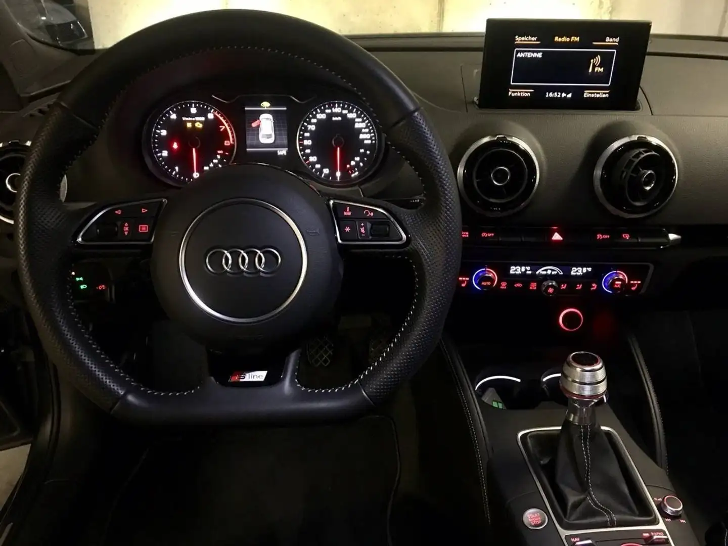 Audi A3 S line, B&O, Alcantara / Leder, 18" Rotor Grau - 2