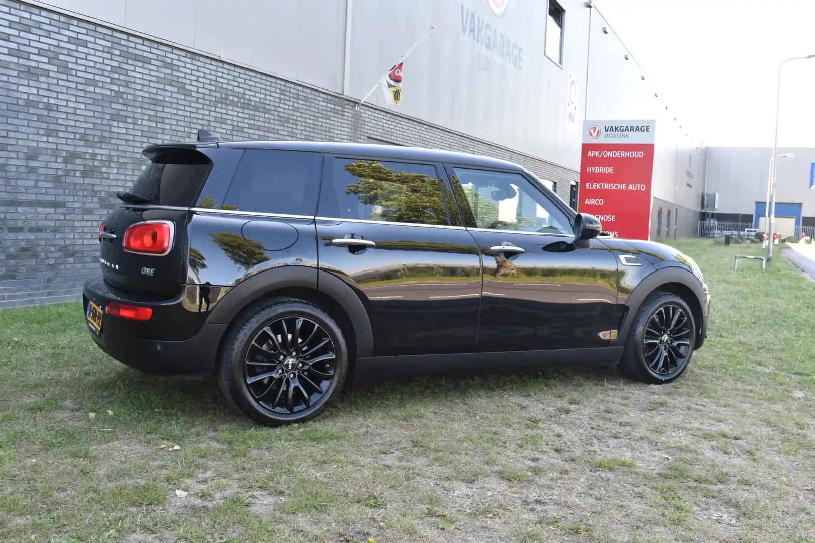 MINI One Clubman Mini 1.5 Chili Serious Business Navigatie Keyless- Noir - 2