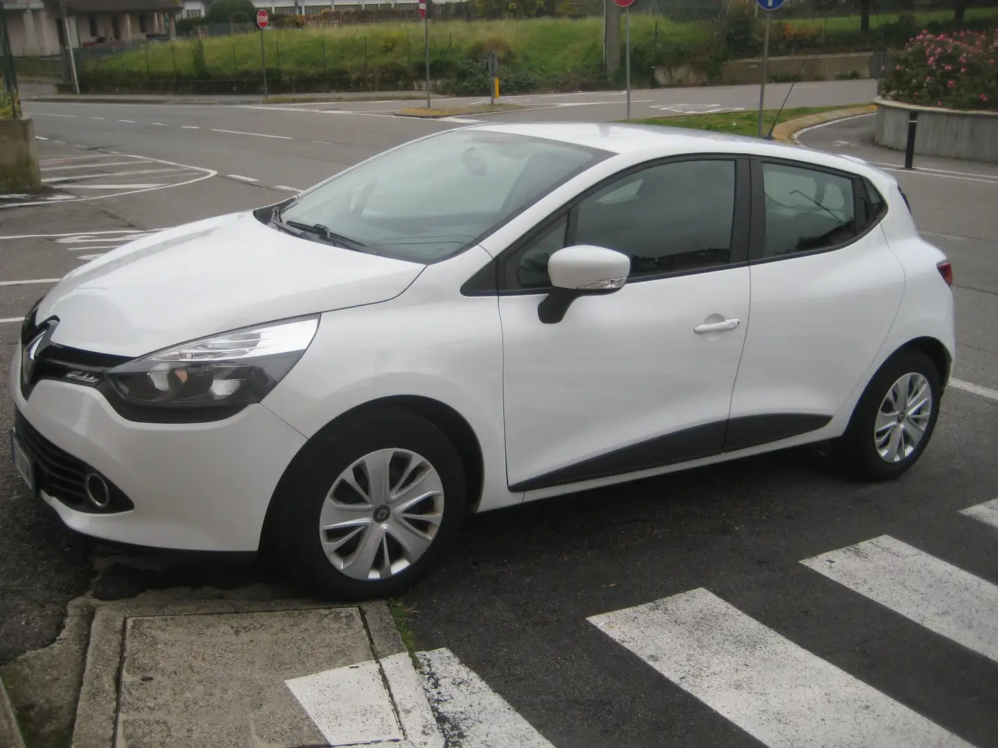 Renault Clio Clio 1.5 dci energy Life 75cv AUTOCARRO Bianco - 1