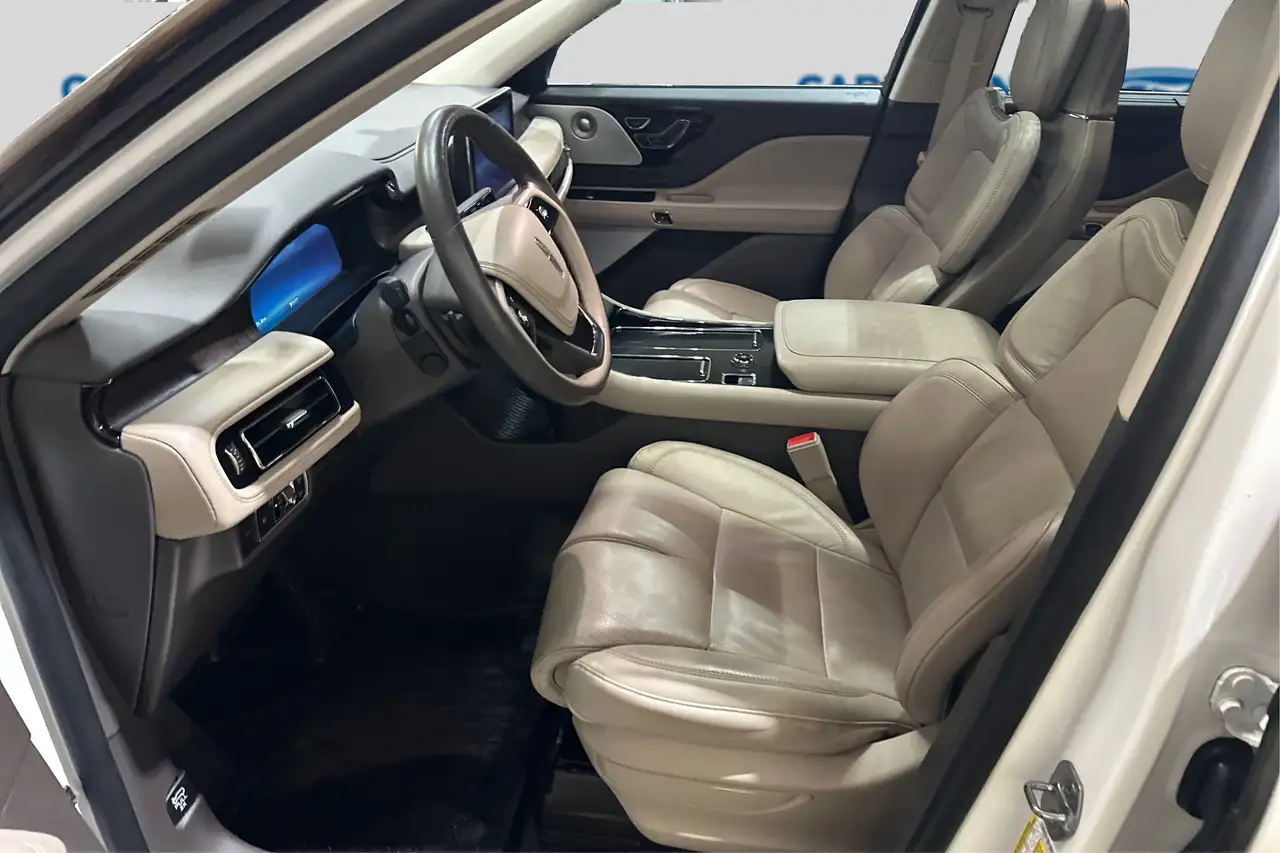 Lincoln Aviator снимка Lincoln Aviator