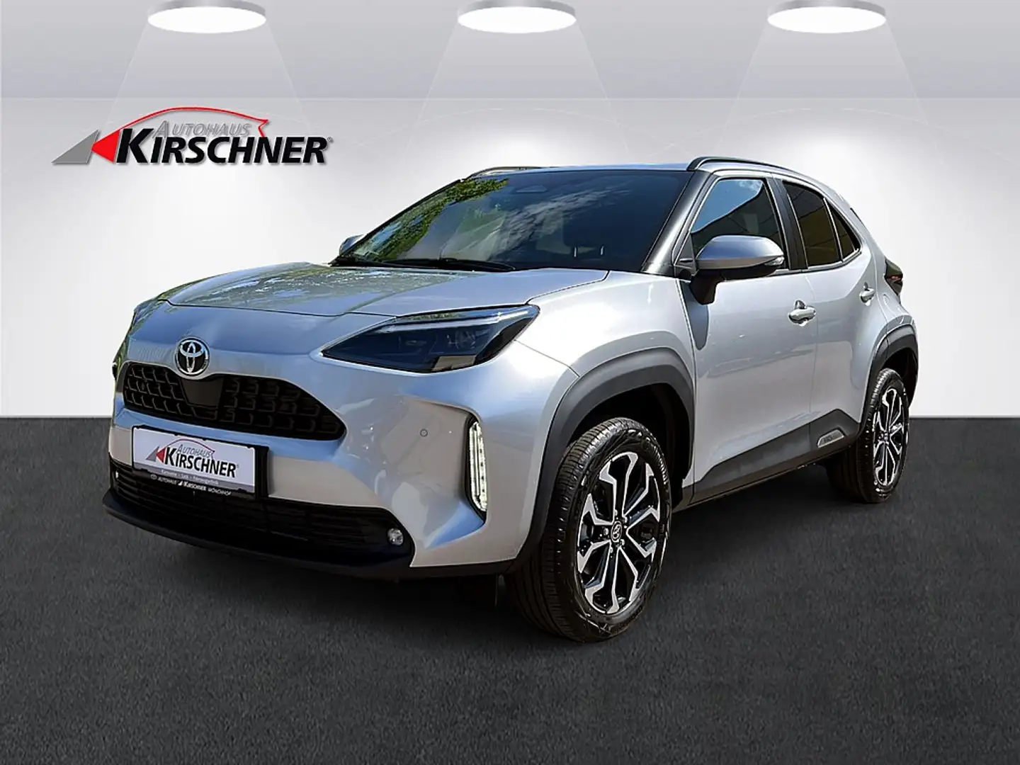 Toyota Yaris Cross 1,5 VVT-i Hybrid Active Drive Aut. Silber - 1