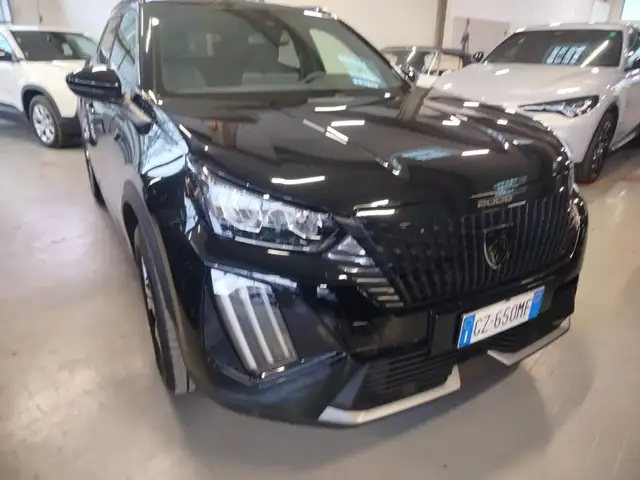 Peugeot 2008 view 2