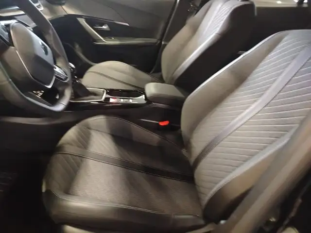 Peugeot 2008 view 15