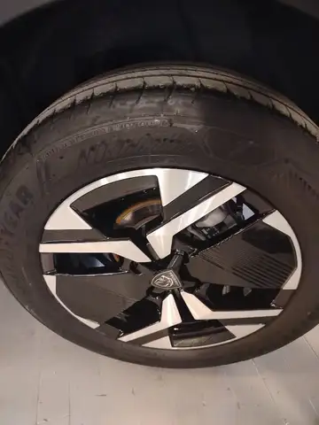 Peugeot 2008 view 13
