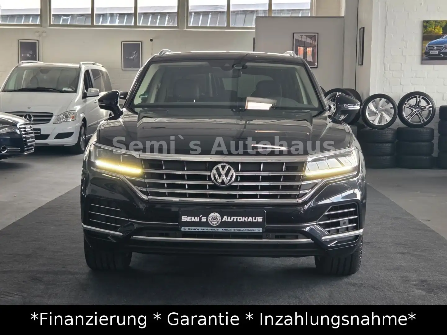 Volkswagen Touareg Atmosphere 4Motion Schwarz - 2