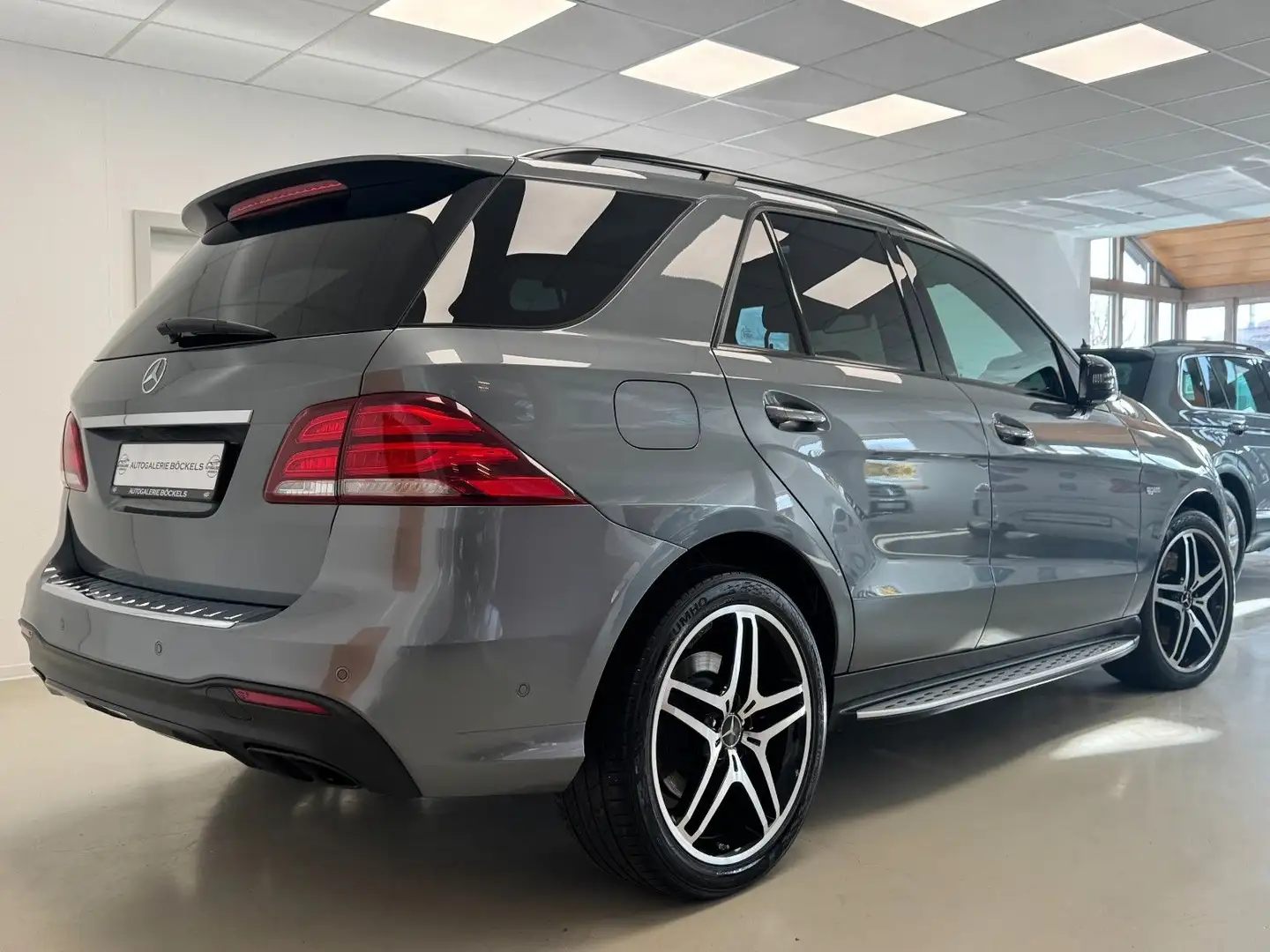 Mercedes-Benz GLE 43 AMG °Pano°B&O°Airmatic°360°Garantie°Leder Grau - 2