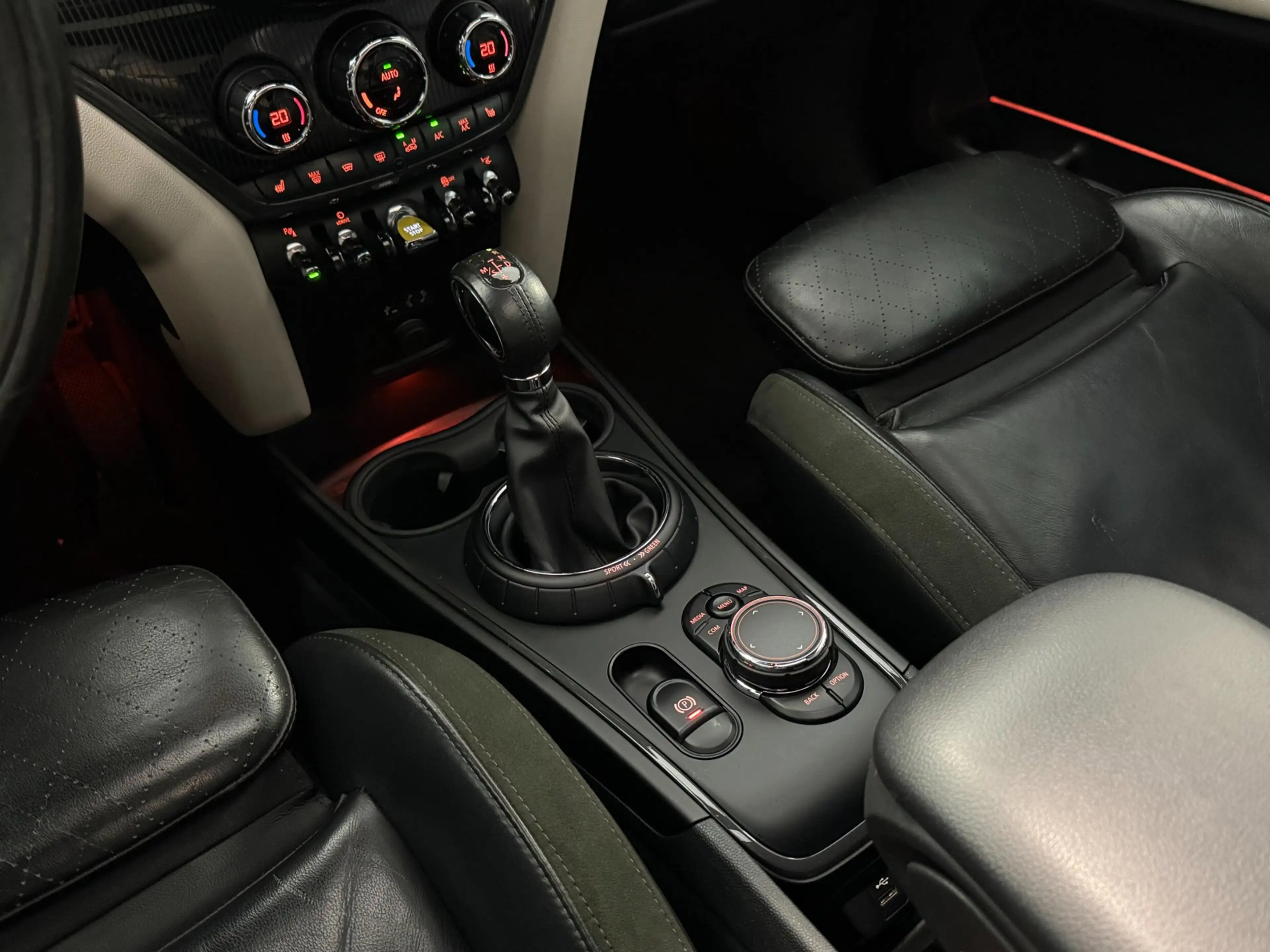 MINI Cooper SE Countryman 1.5 ALL4 Chili|PANO|HK|HUD|CAMERA|STOELV|SFEER|ACC — photo 14