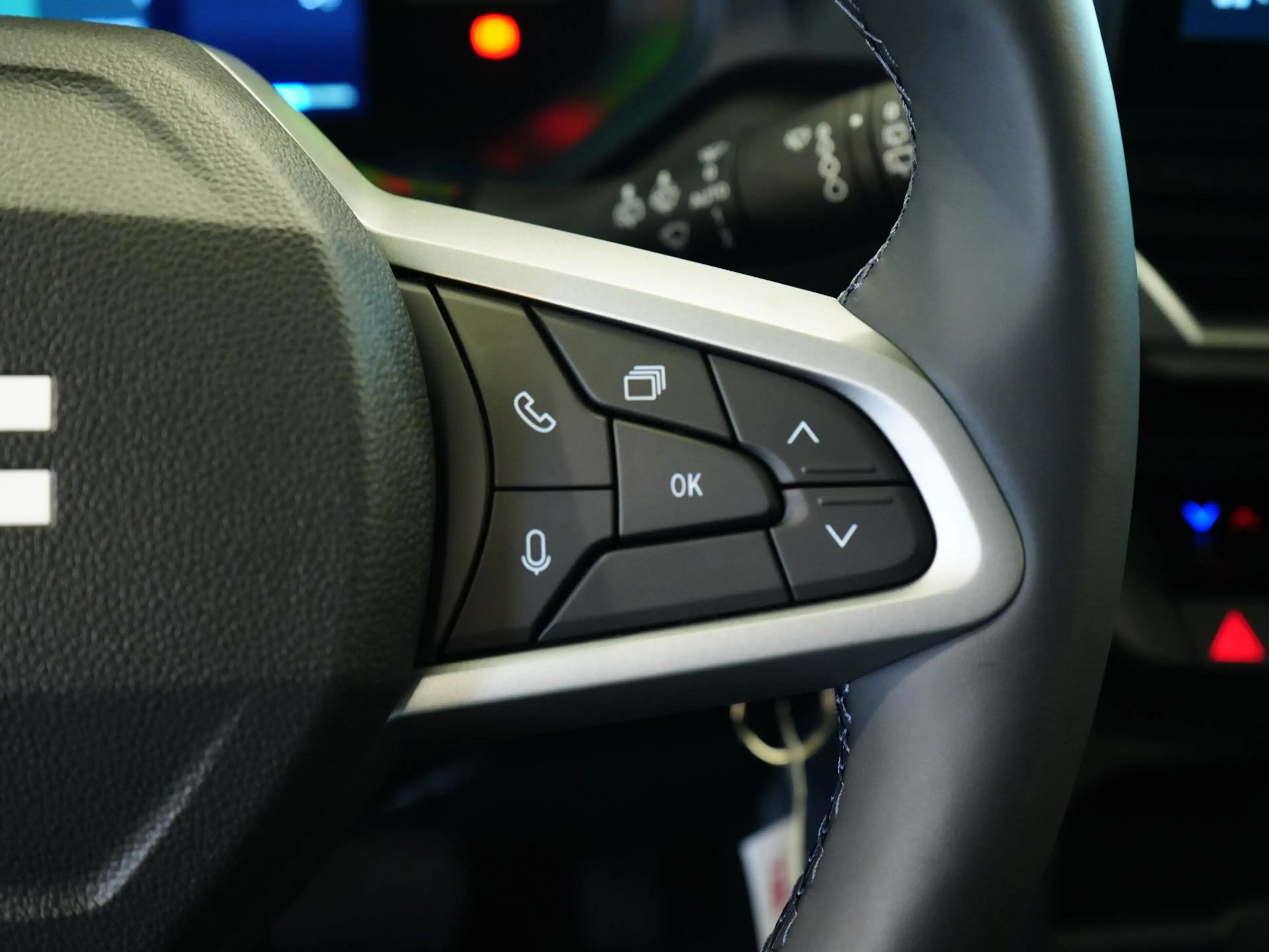 Dacia Bigster EXPRESSION Hybrid BVA|Pack Hiver|Navi|JA17 — photo 14