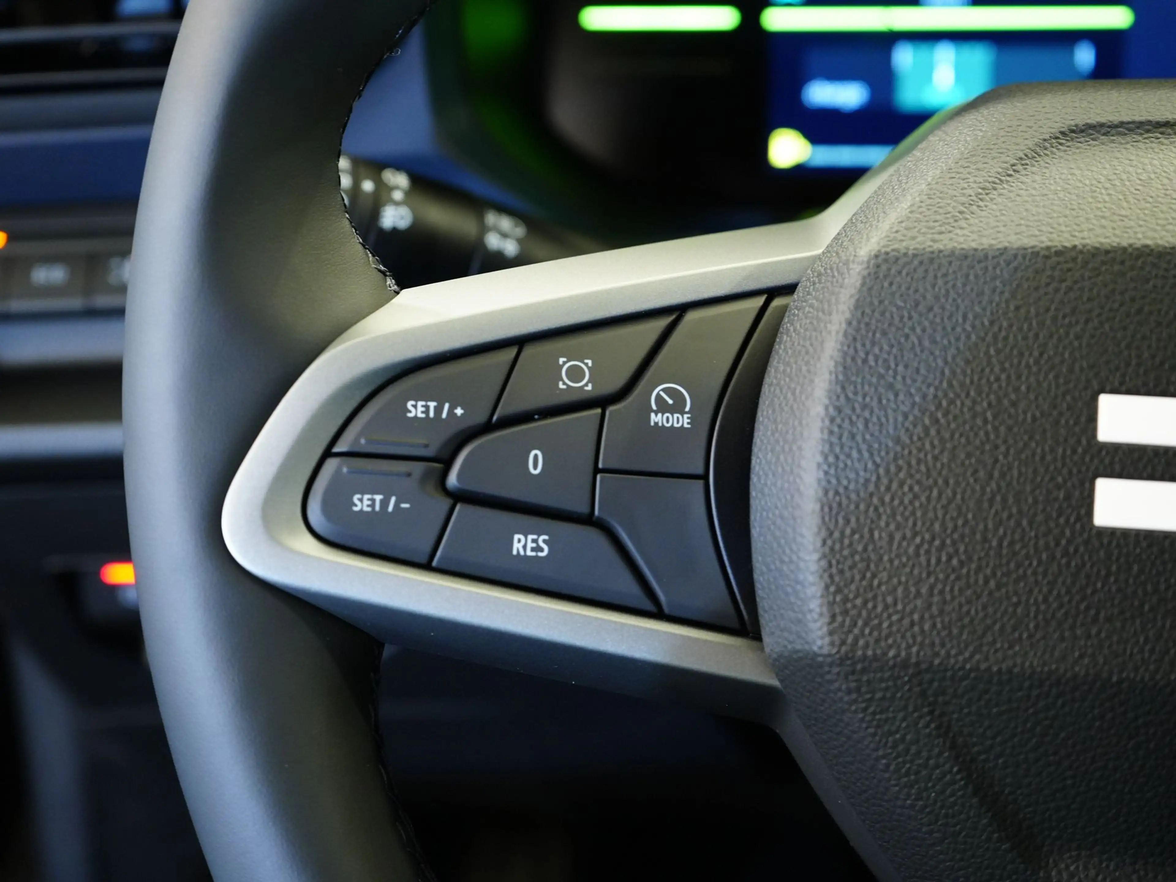 Dacia Bigster EXPRESSION Hybrid BVA|Pack Hiver|Navi|JA17 — photo 15