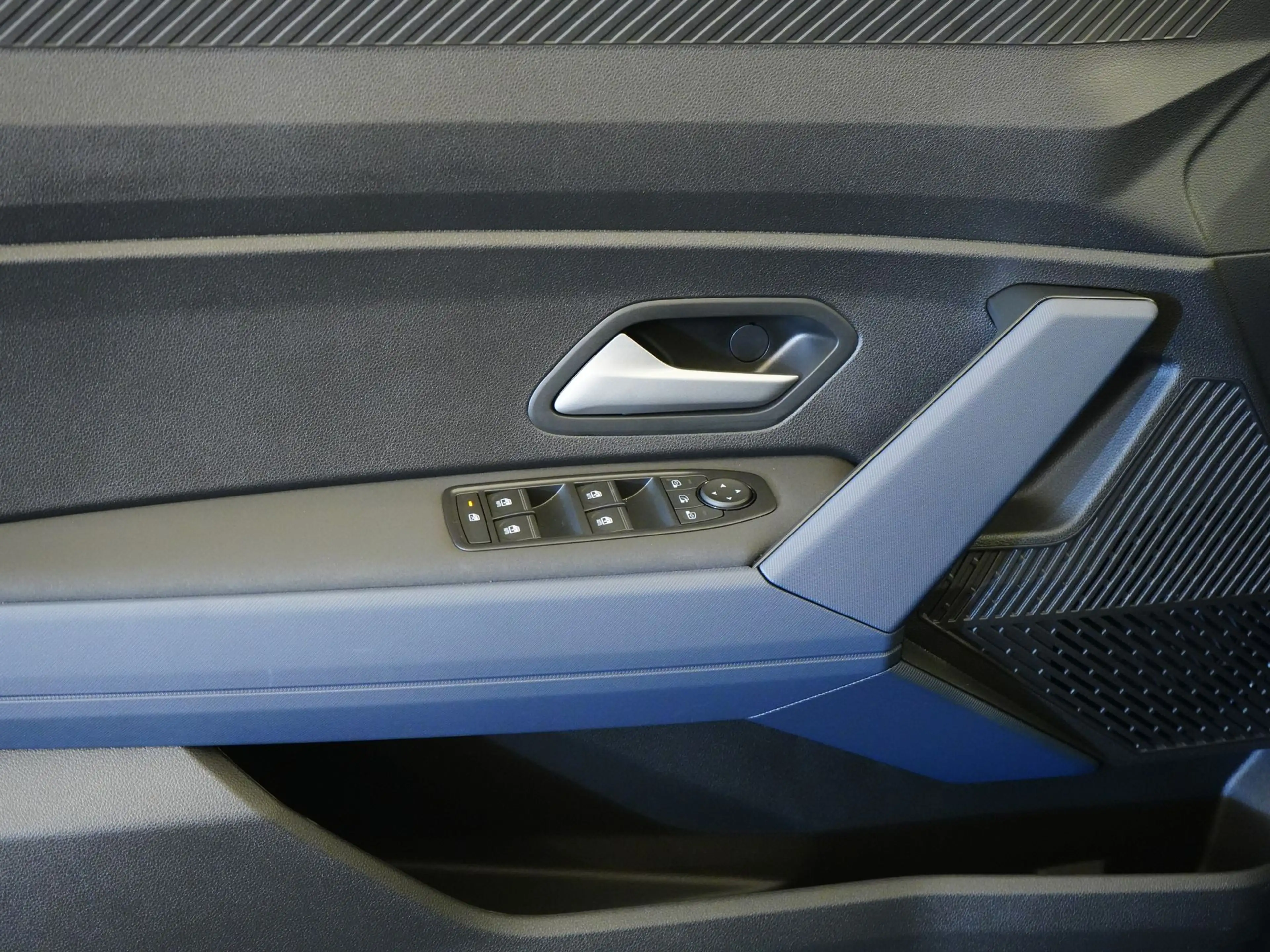 Dacia Bigster EXPRESSION Hybrid BVA|Pack Hiver|Navi|JA17 — photo 11