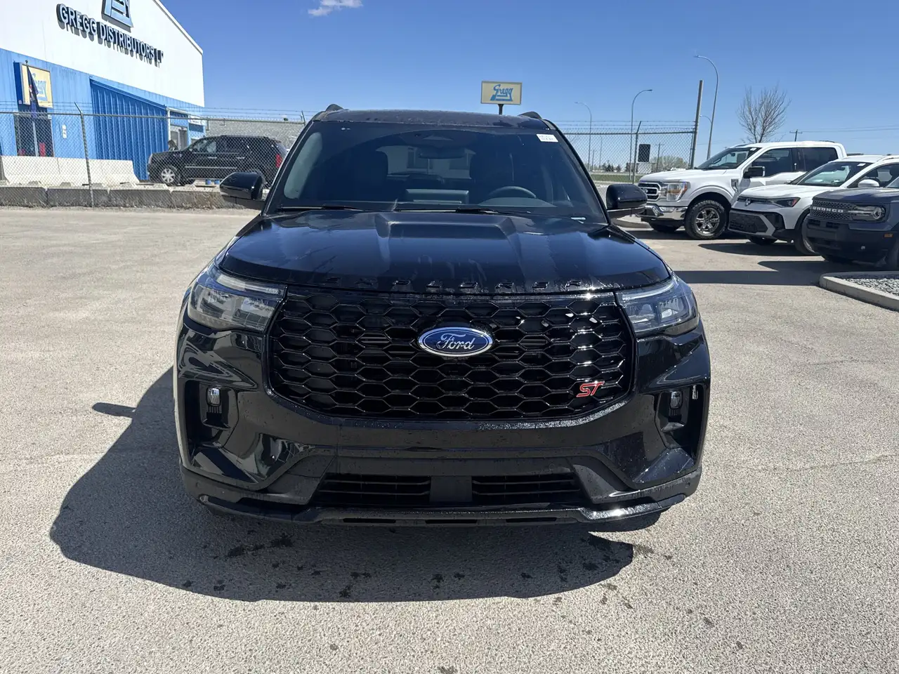 Ford Explorer снимка Ford Explorer