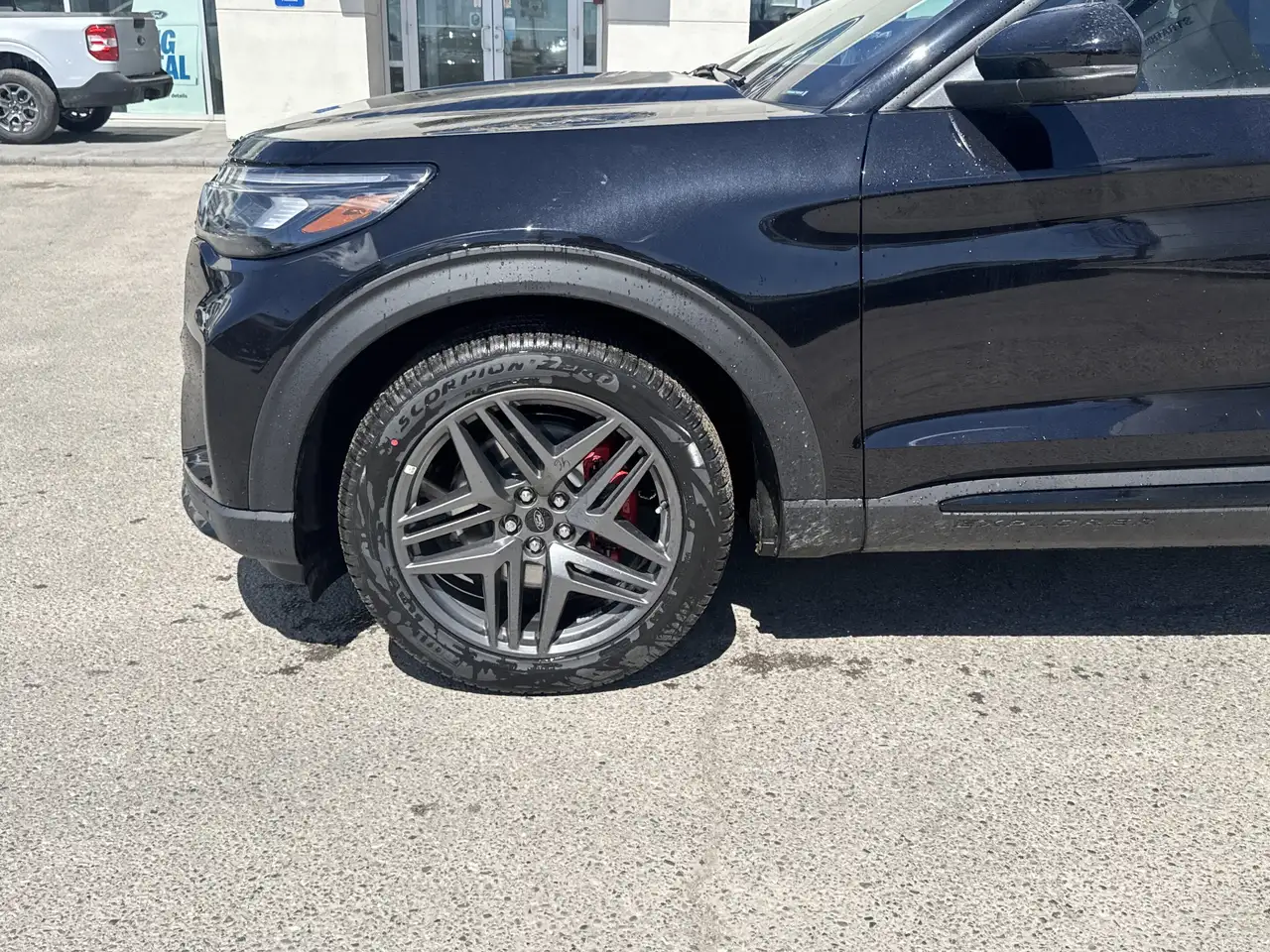 Ford Explorer снимка Ford Explorer