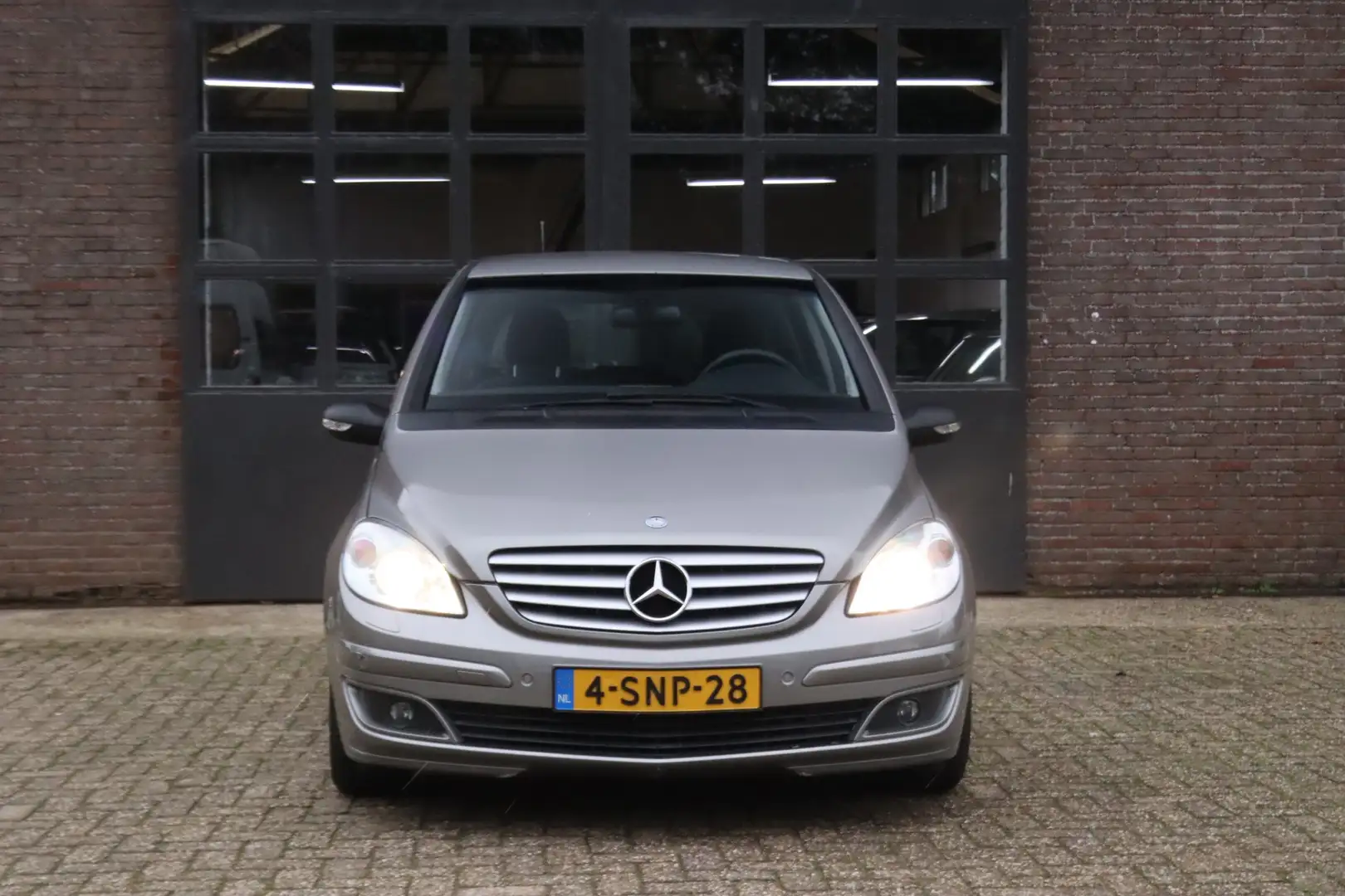 Mercedes-Benz B 200 AUT-Clima-PDC-Nieuwe APK Grijs - 2