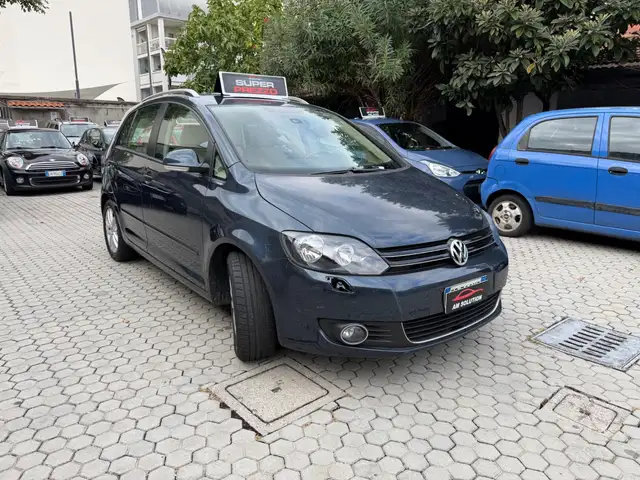 Volkswagen Golf Plus view 2