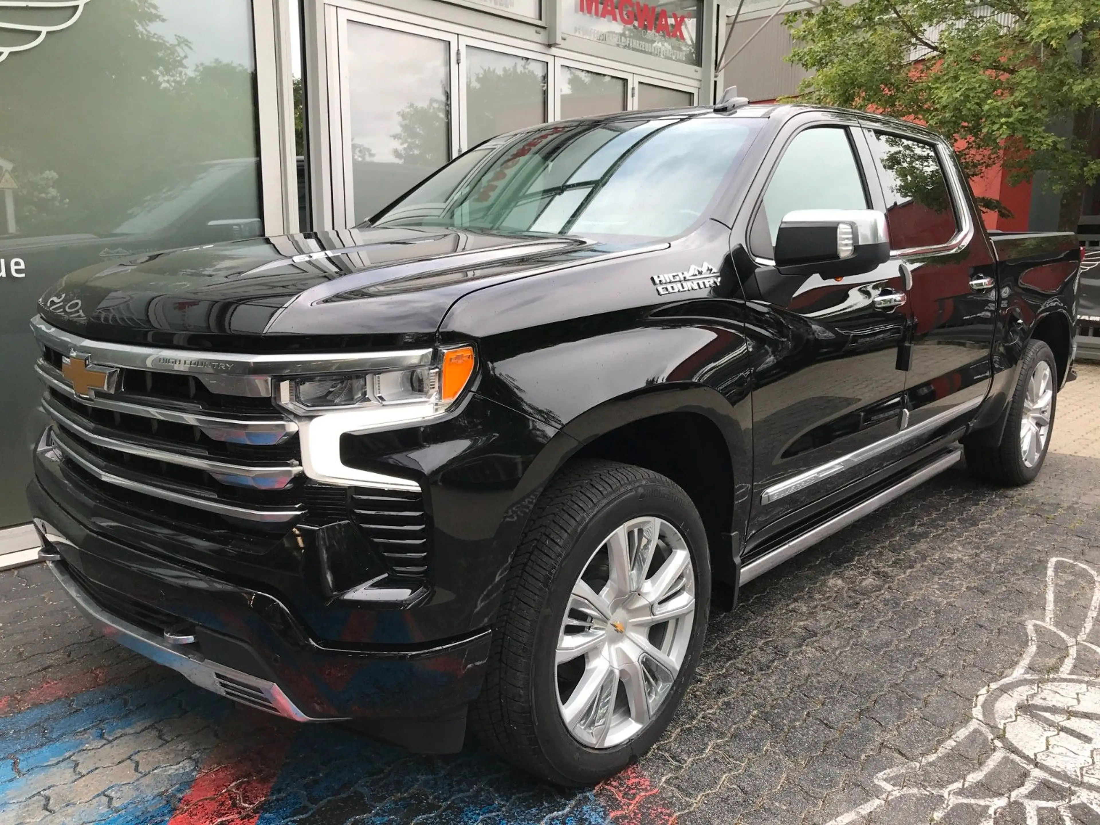 Chevrolet Silverado 6.2 V8 High Country — photo 9