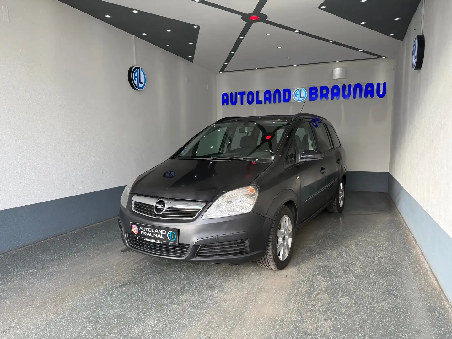 Opel Zafira Zafira 1.9 CDTI Cosmo Schwarz - 1