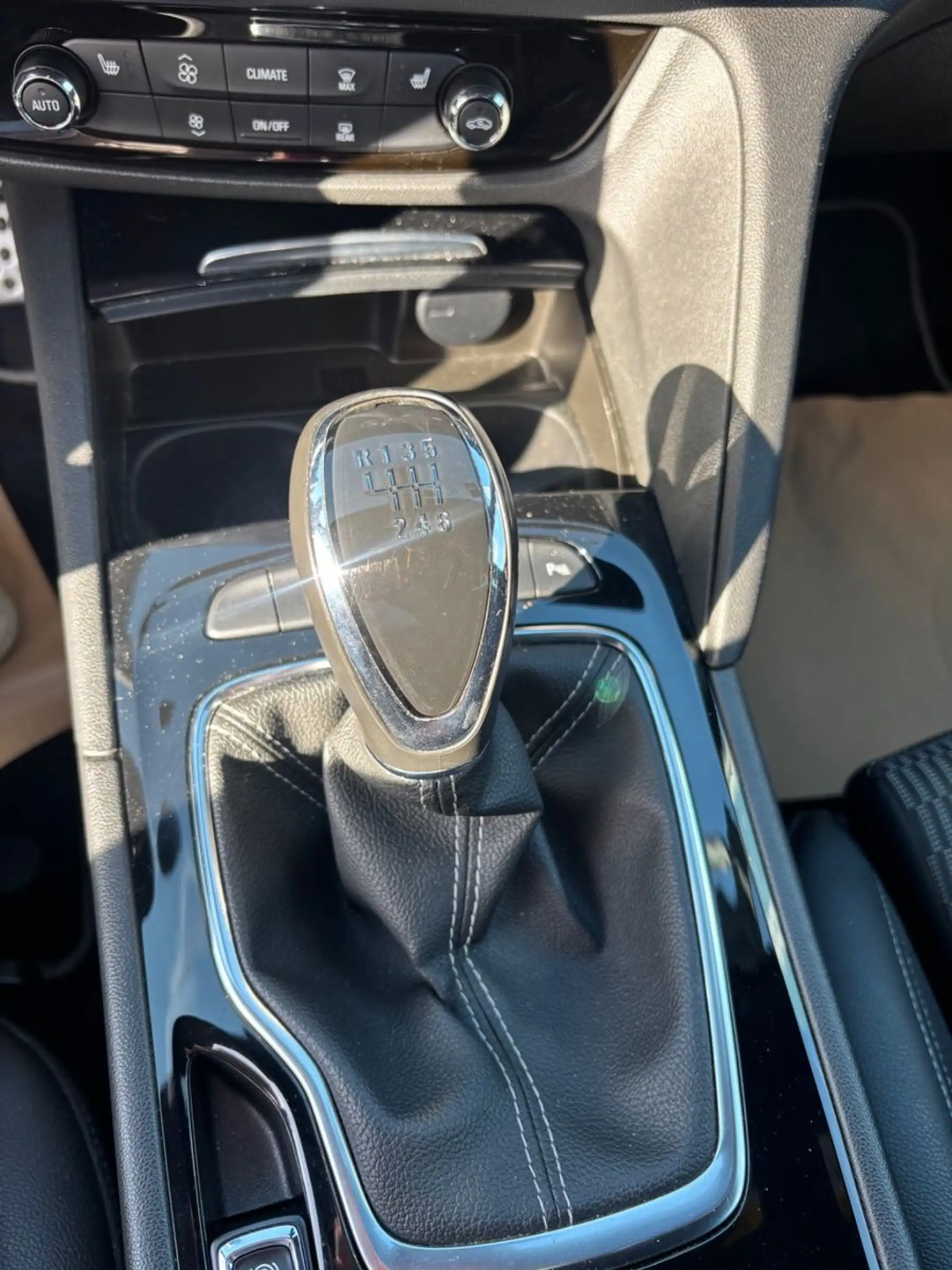 Opel Insignia B Grand Sport Innovation, Navi, Kamera — photo 12
