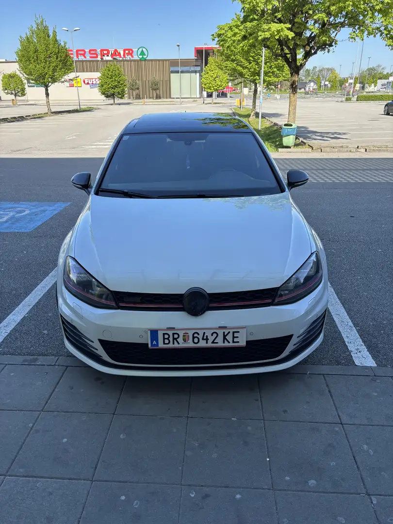 Volkswagen Golf GTI 2,0 TSI DSG - 2