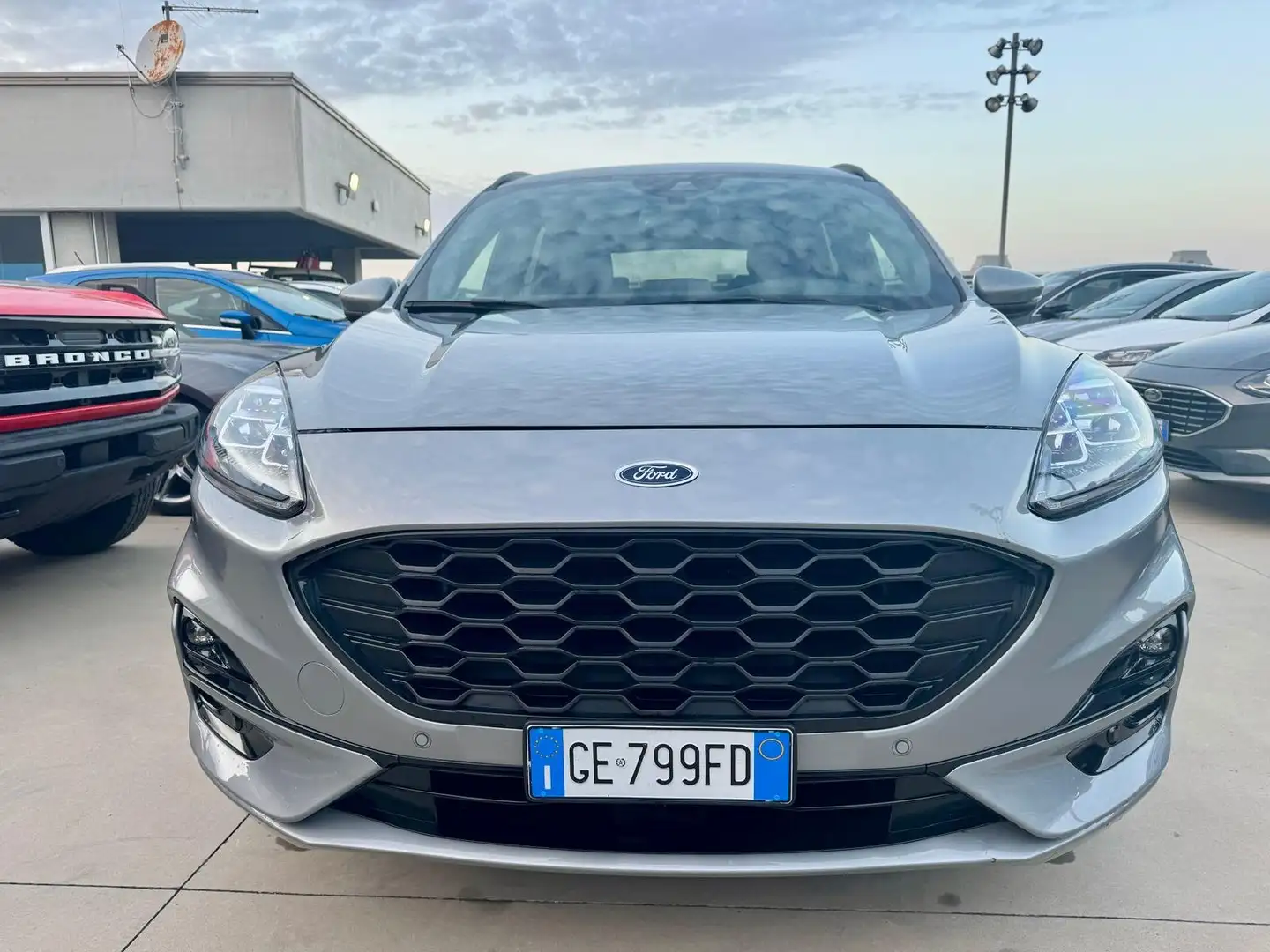 Ford Kuga Kuga 2.5 phev ST-Line 2wd 225cv cvt Grigio - 2