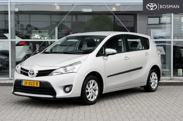 Toyota Verso 1.6 VVT-i Comfort