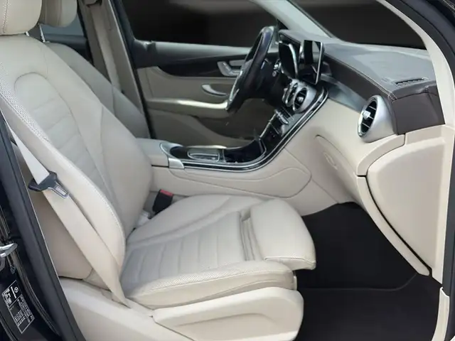 Mercedes-Benz GLC view 13