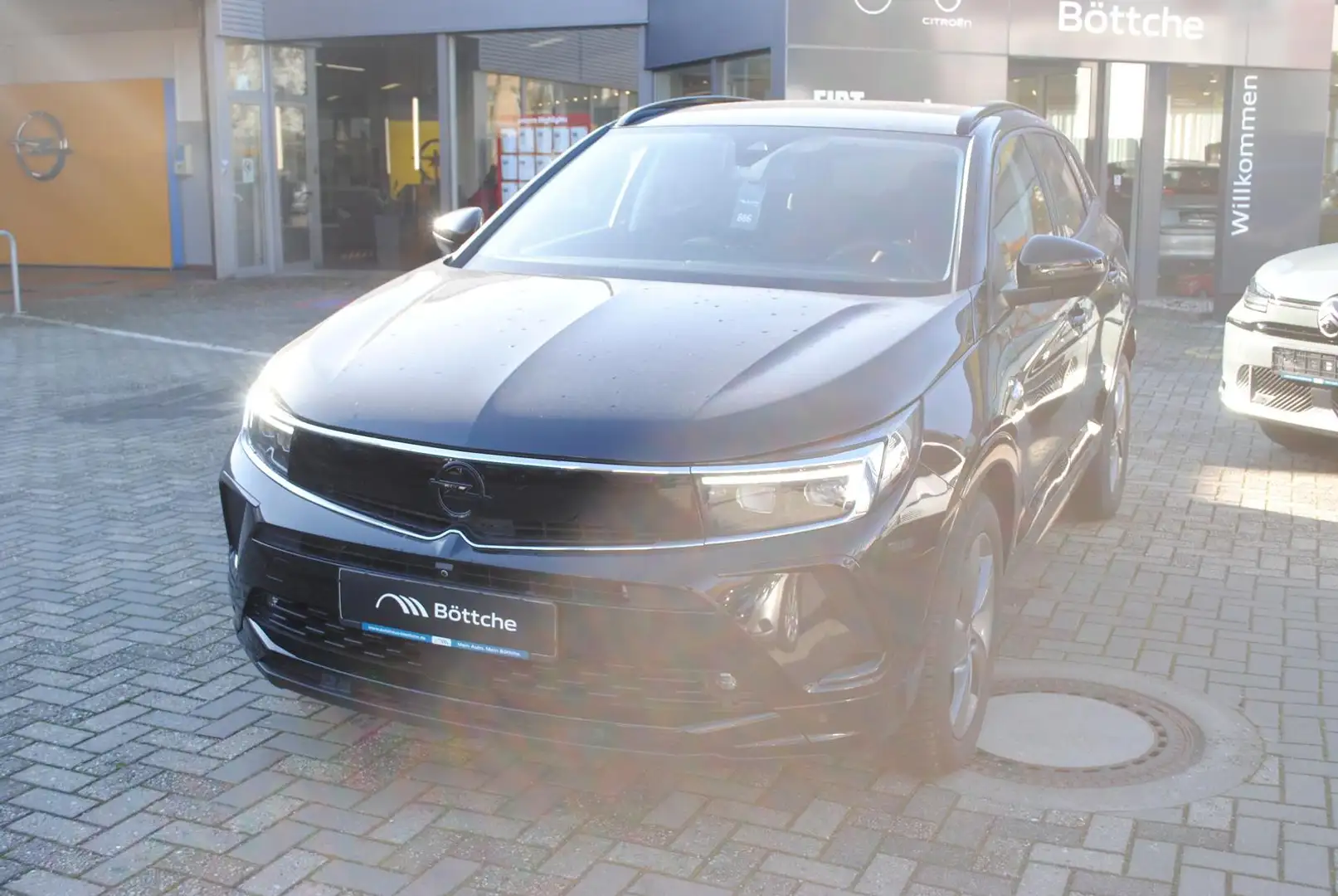 Opel Grandland GS Line Schwarz - 1