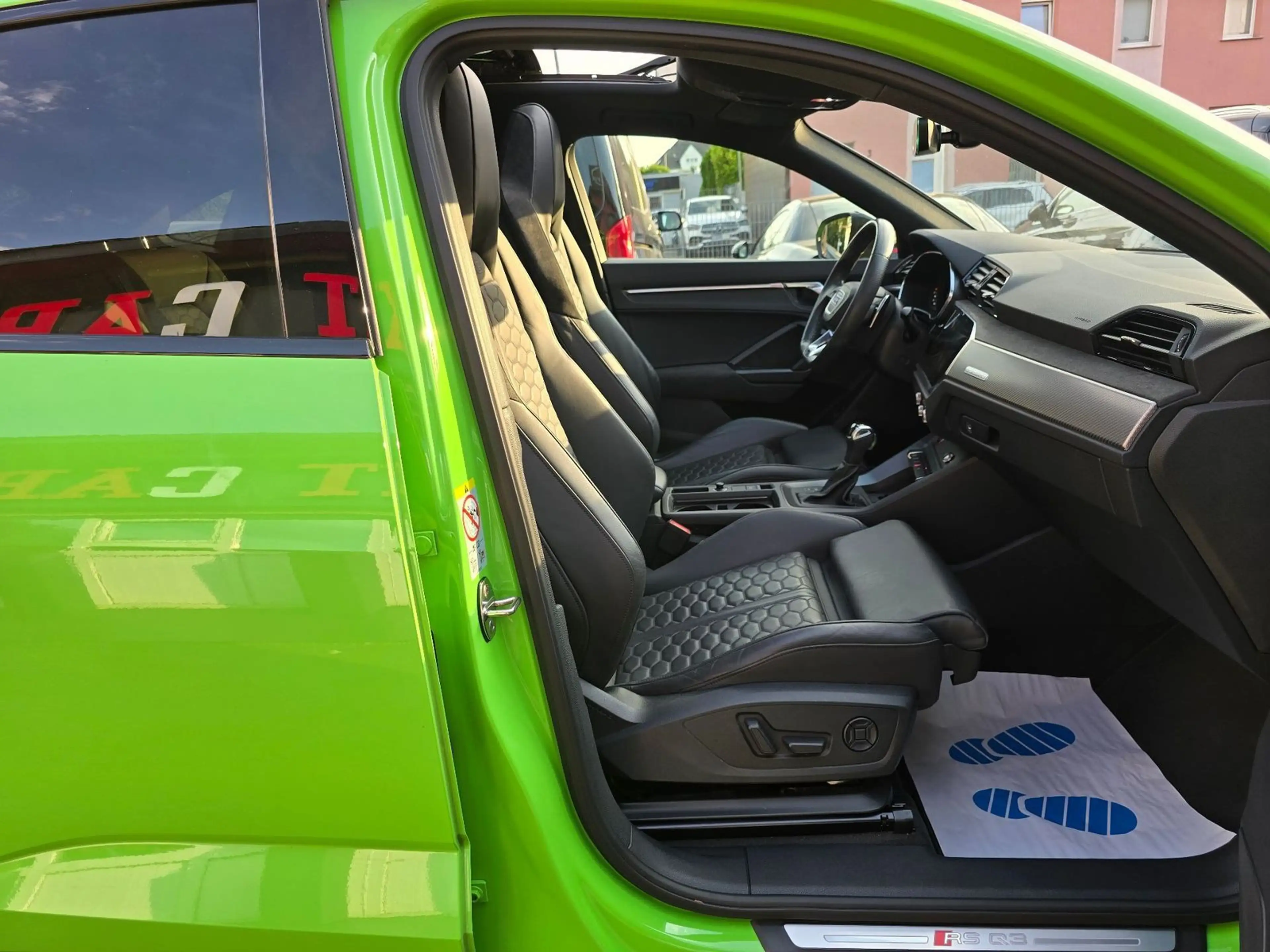 Audi RS Q3 RS Q3 2.5 TFSI quattro*RS.Abgas*Pano*B&O*Carbon* — photo 11
