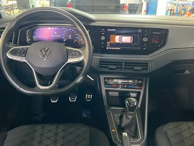 Volkswagen Taigo view 3