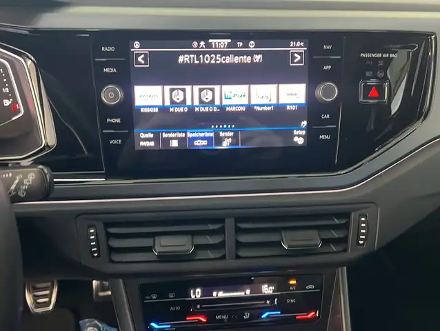 Volkswagen Taigo view 9