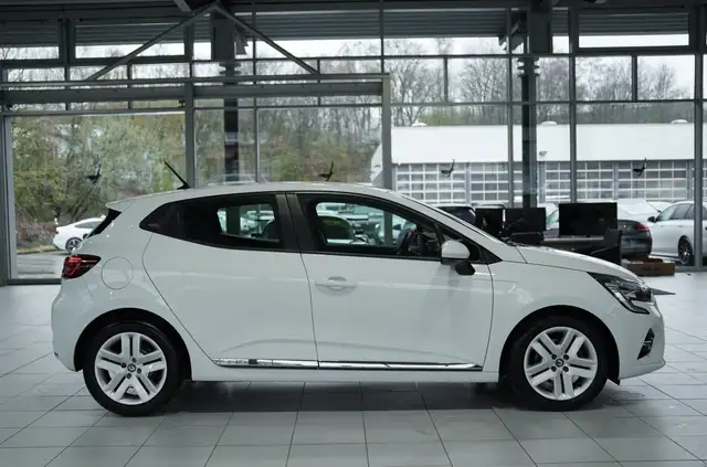 Renault Clio view 7