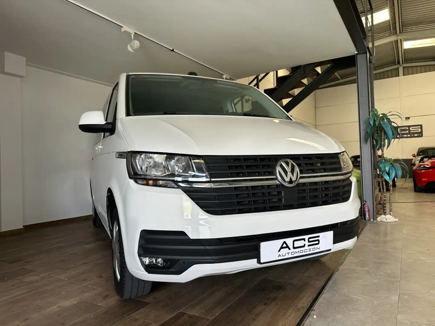 Volkswagen Caravelle Comercial 2.0TDI BMT Largo 84kW Blanco - 2