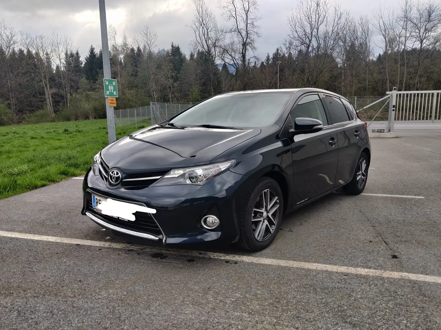 Toyota Auris Auris 1,33 dVVT-i Lounge Lounge Blau - 2