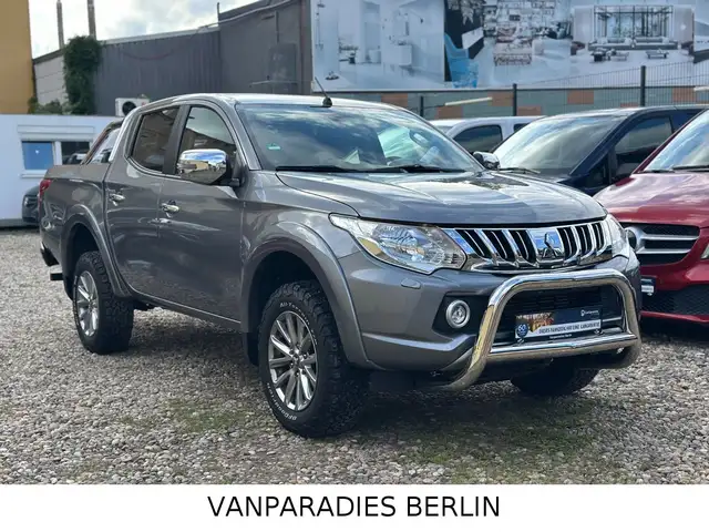 Mitsubishi L200 Doppelkabine 4WD/Aut/54Tkm/AHK/Kamera/1Hand