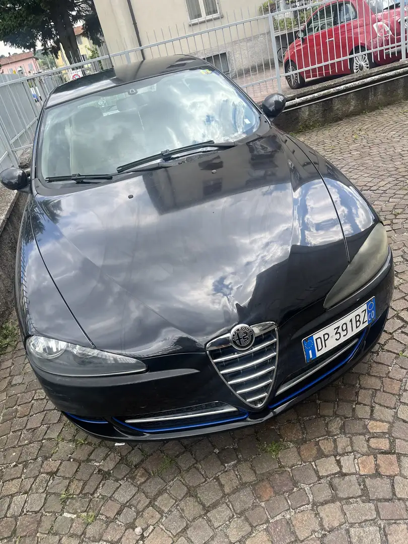 Alfa Romeo 147 3p 1.6 ts 16v Distinctive c/esp 105cv - 1