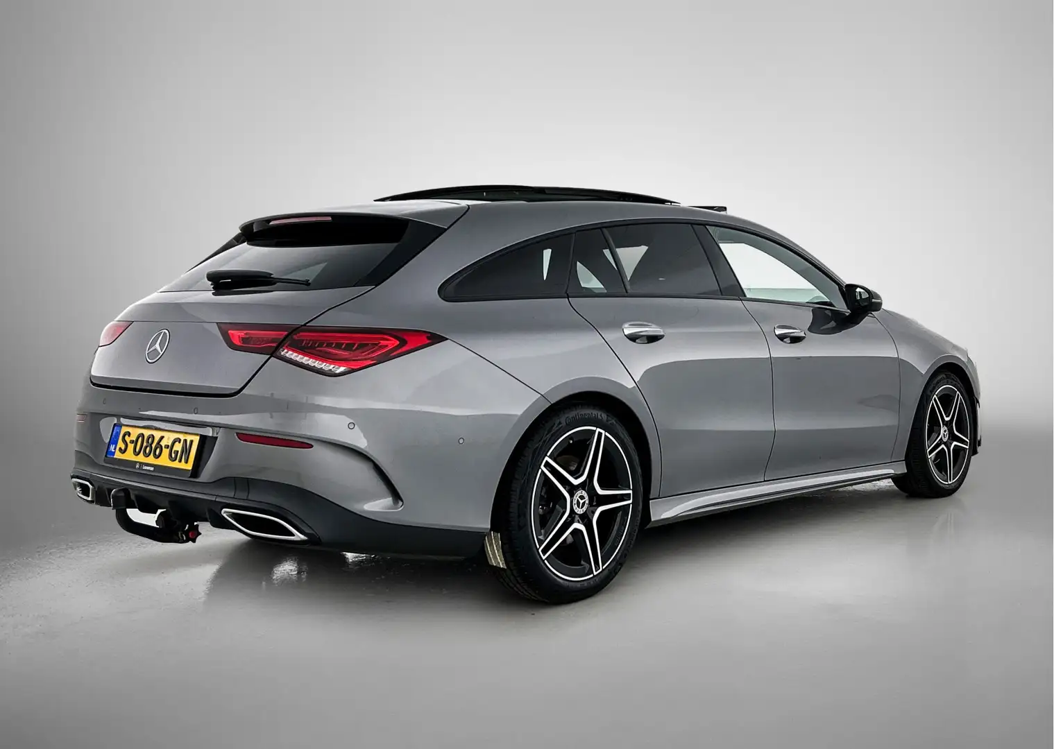 Mercedes-Benz CLA 180 Shooting Brake AMG Line | Panoramadak | Achteruitr Gris - 2