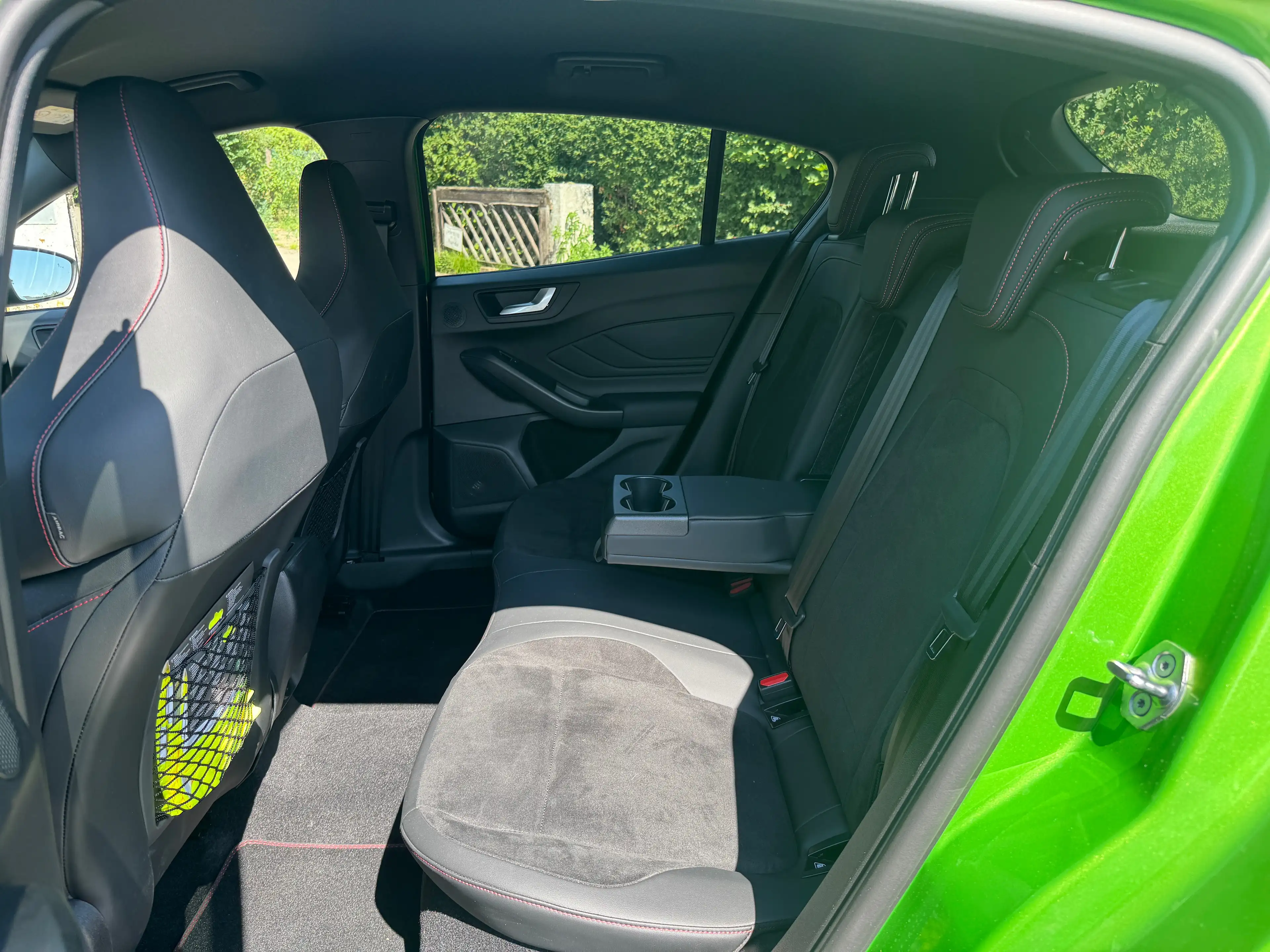 Ford Focus ST X — photo 15