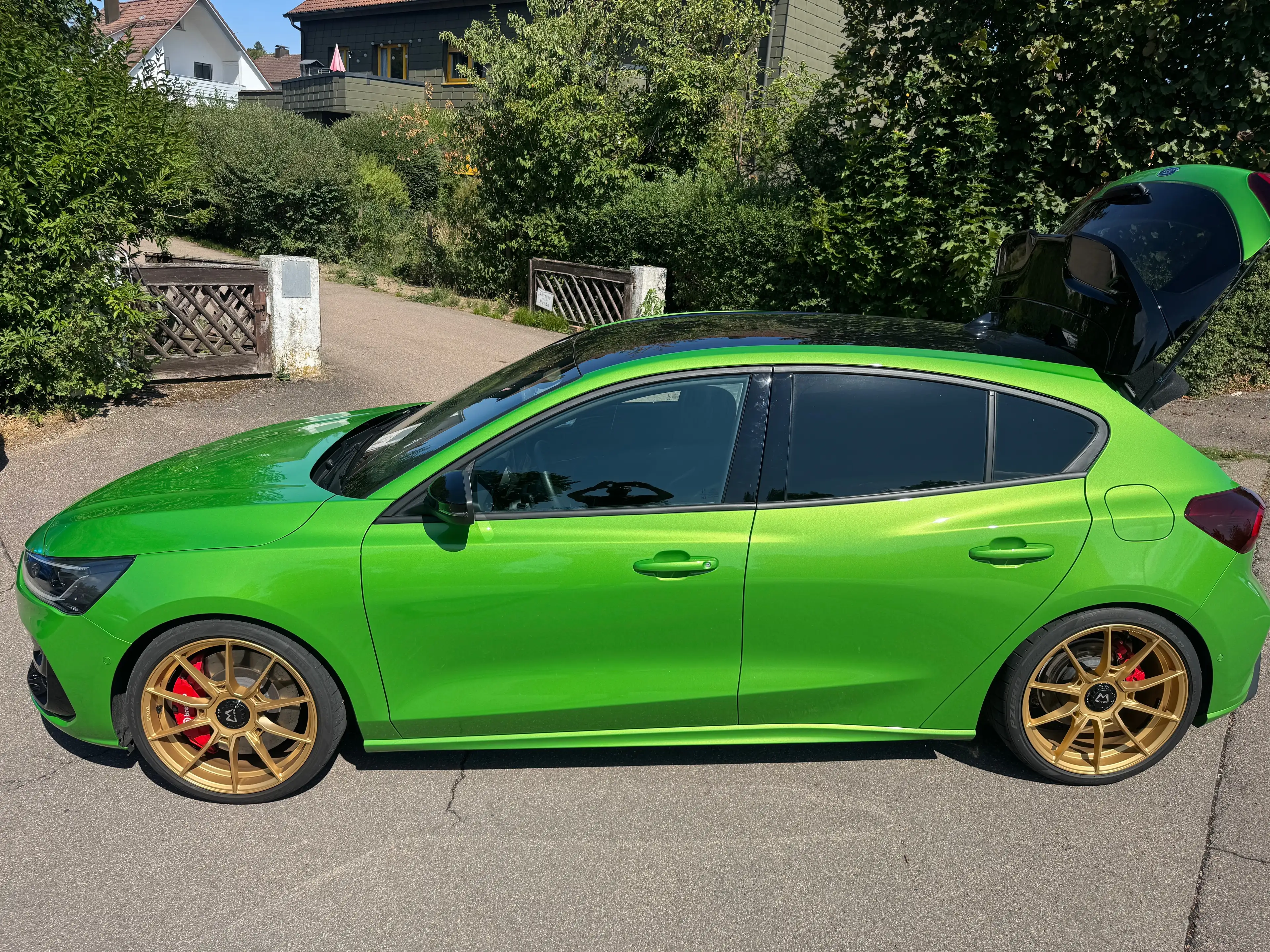 Ford Focus ST X — photo 9