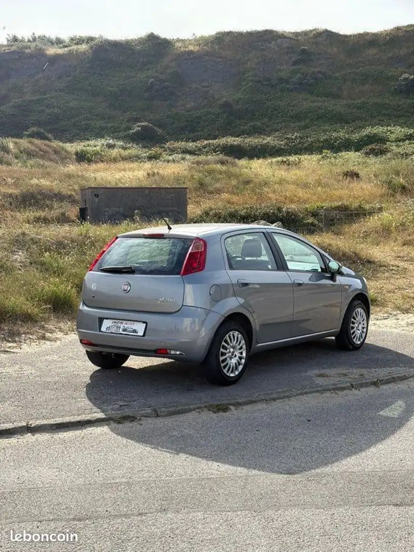 Fiat Punto Evo Gris - 2