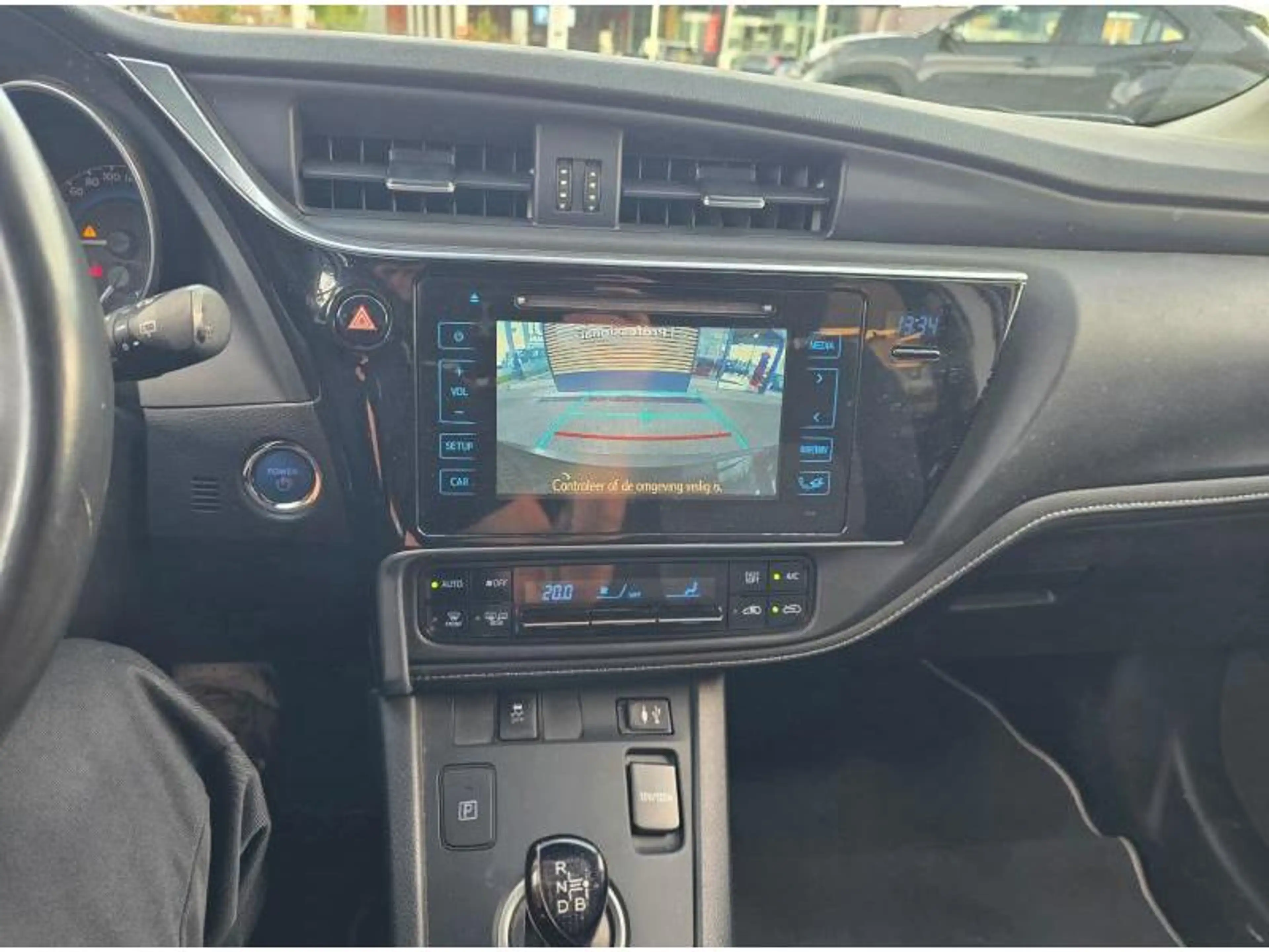 Toyota Auris Comfort & Pack 50+ — photo 11