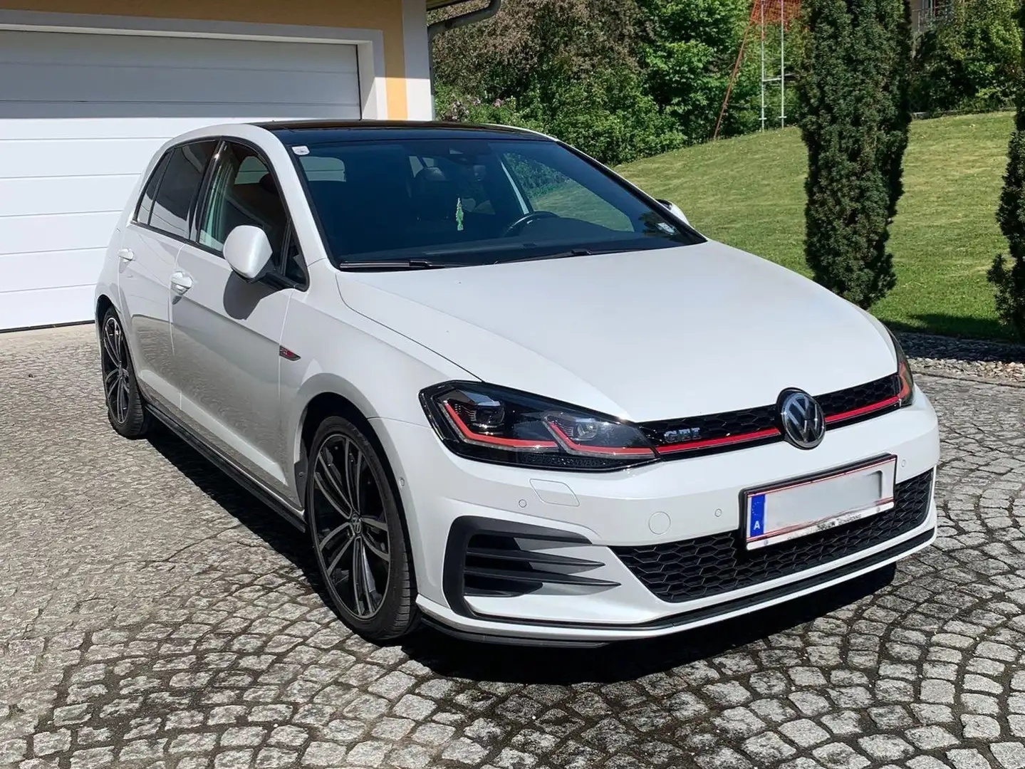 Volkswagen Golf GTI Golf GTI 2,0 TSI DSG GTI Weiß - 1