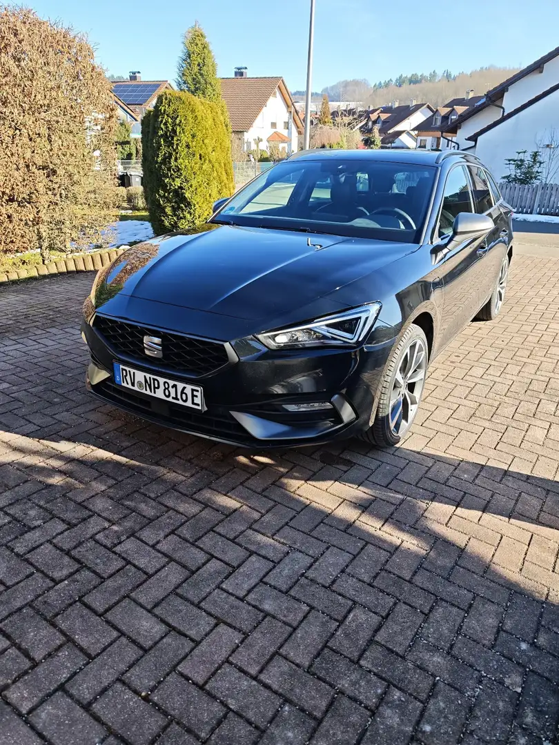 SEAT Leon e-Hybrid FR - 1